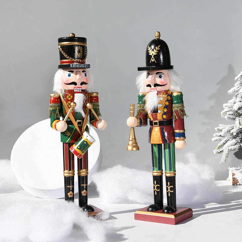 Soldatino Schiaccianoci in Leg - Nutcracker Figurine recensione e prezzo